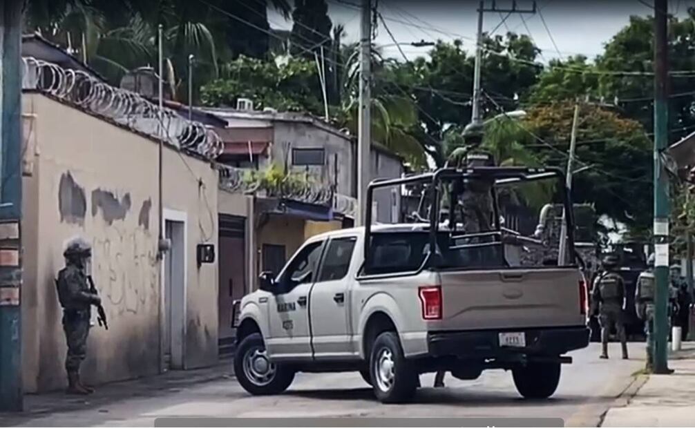 Operativo en el domicilio de Uriel Carmona. Foto: Especial