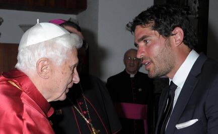 Eduardo Verástegui presume fotos con el Papa Benedicto XVI y le dedica mensaje de despedida