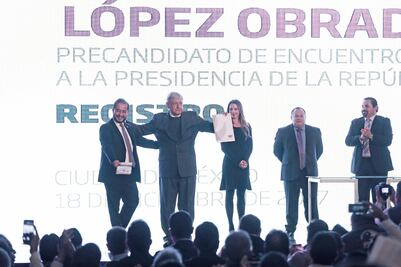 AMLO: Meade y Anaya, "fresas" de la mafia del poder 