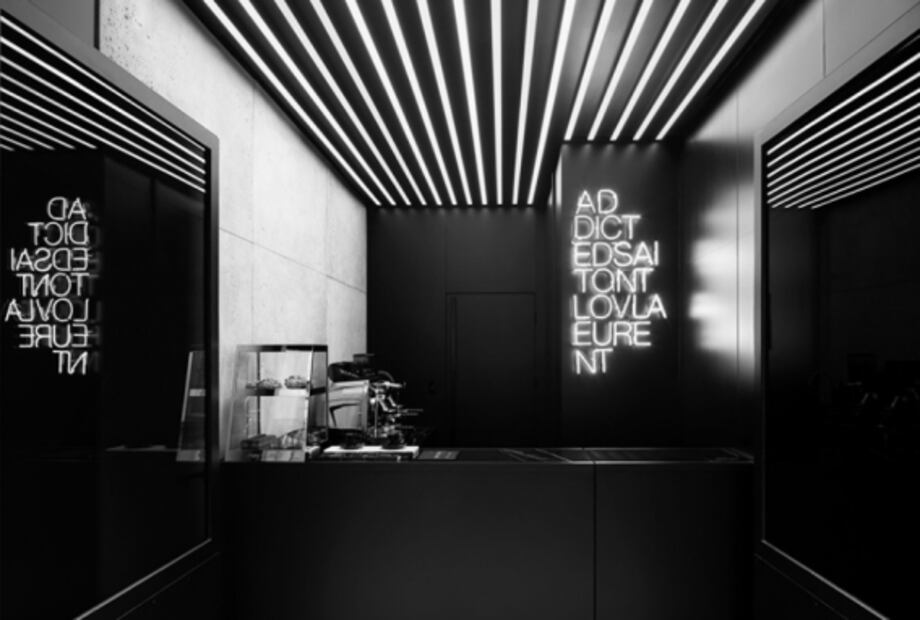 Saint Laurent abre cafetería en París