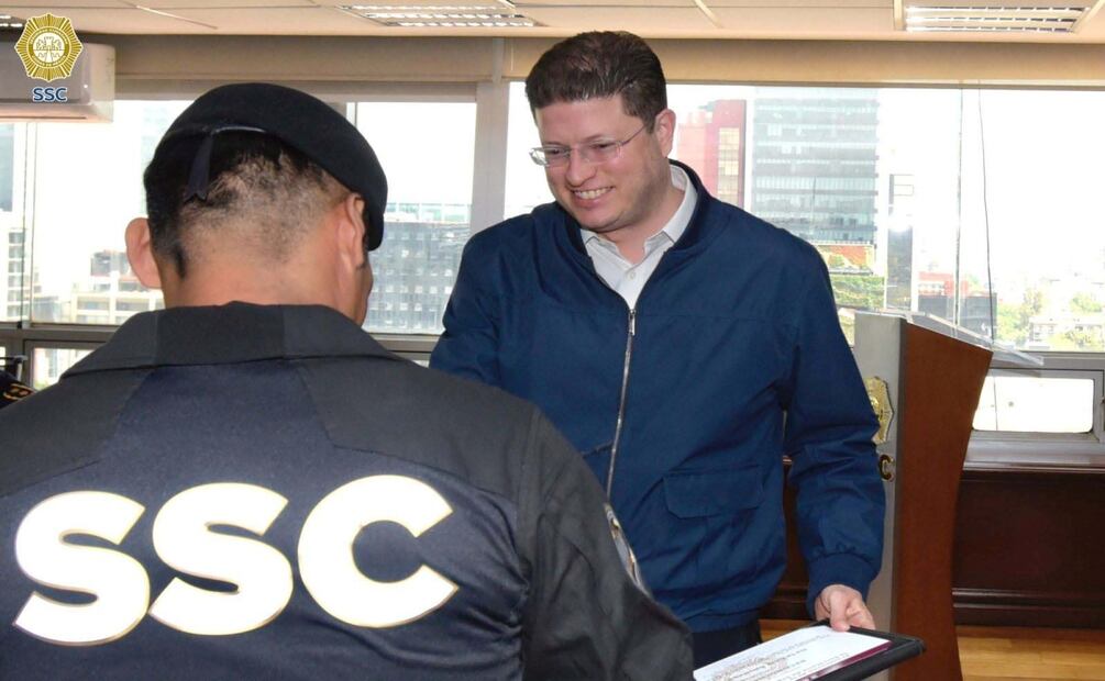 Reconocen a policías por rescate en gimnasio; SSC destaca su valentía ante toma de rehén en San Juan de Aragón. Foto: Especial