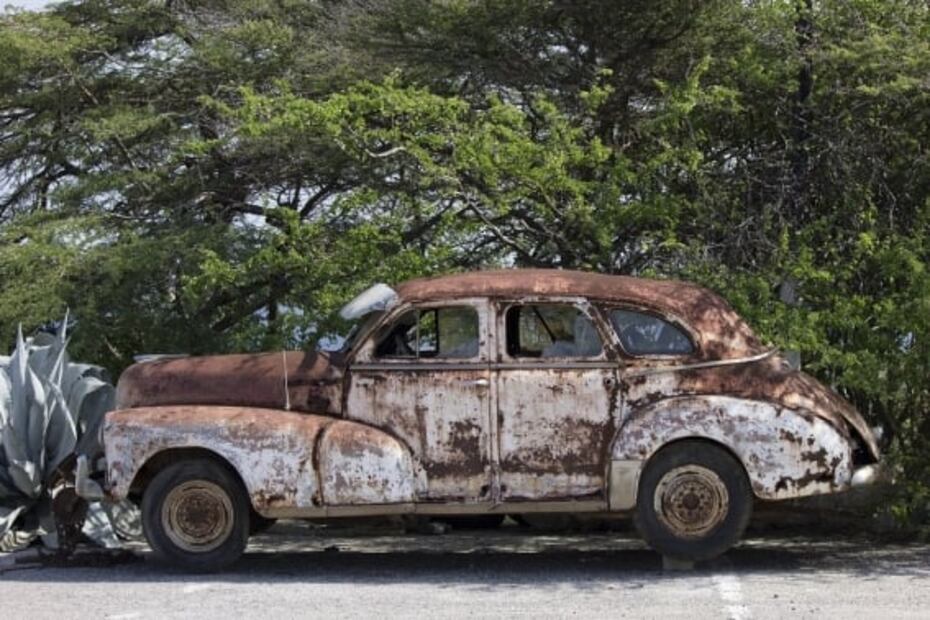 Cómo daña a tu auto dejarlo expuesto al sol mucho tiempo 