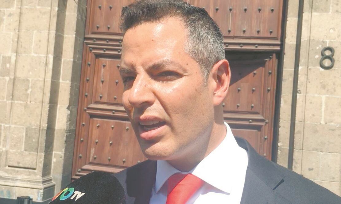 El gobernador Alejandro Murat dijo que no tiene nada que aclarar sobre una pesquisa que hace la FGR de un pago del Infonavit a una empresa. Foto: PEDRO VILLA Y CAÑA. EL UNIVERSAL