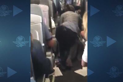 Deja pasajeros golpeados turbulencia en avión Volaris
