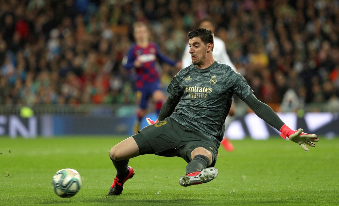 El belga tuvo tres buenas intervenciones contra el Barcelona. Foto: EFE