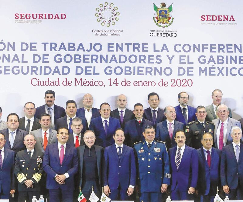 Los 32 mandatarios estatales y el gabinete de seguridad, encabezado por el titular de la SSPC, Alfonso Durazo Montaño, se reunieron ayer. 