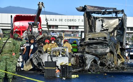 Identifican a 5 de las 17 víctimas de choque en la autopista México-Puebla