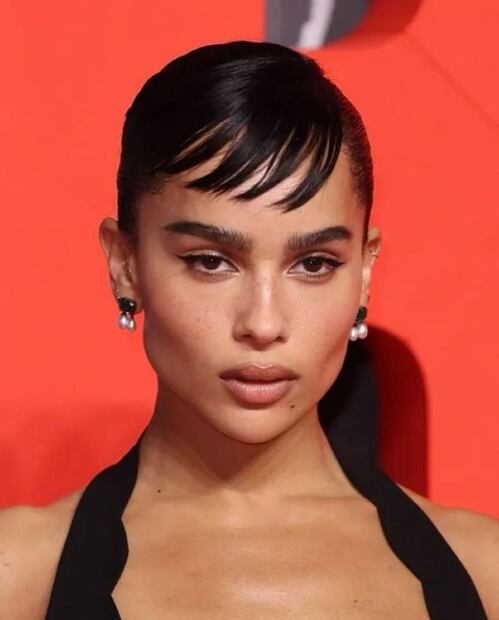 3 looks con los que Zoë Kravitz inmortalizó el estilo de Gatúbela