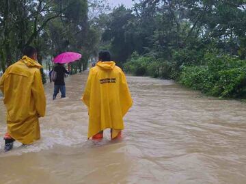 Lluvias provocadas por Nadine y frente frío 4 causan estragos en 17 municipios de Chiapas; se desbordan 5 ríos