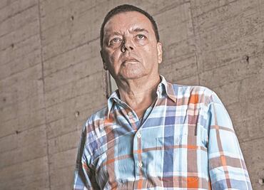 El dramaturgo Luis Zapata ya es atendido en un hospital público
