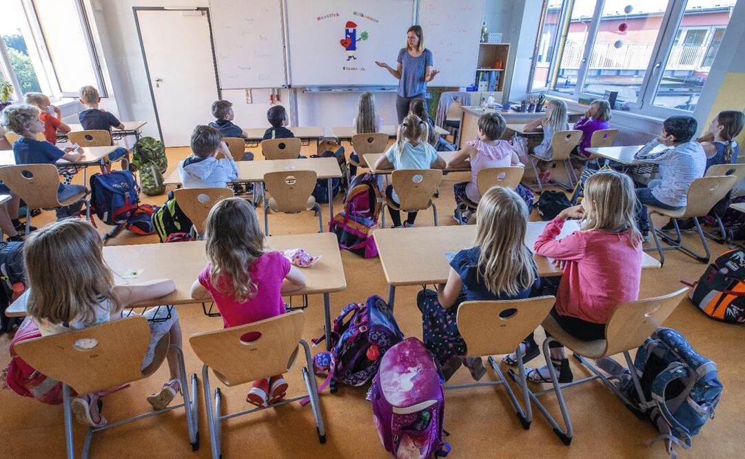 Los responsables del colegio afirman que no se habían enterado del fallecimiento de la niña hasta que unos vecinos se lo comunicaron, tras lo cual la dieron de baja y borraron las calificaciones falsas. Foto: AP