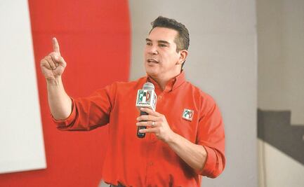 Dona líder del PRI su salario para insumos médicos; crea fondo de recaudación