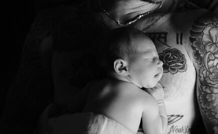 Adam Levine comparte primera foto de su hija