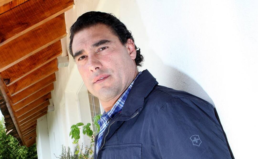 Eduardo Yáñez vuelve a protagonizar momento violento con la prensa. Foto: Archivo