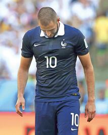 Benzema es detenido por la policía gala