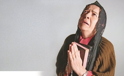 Los bajan del escenario a "trumpadas"