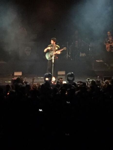Morat y Sebastián Yatra comparten escenario en show privado