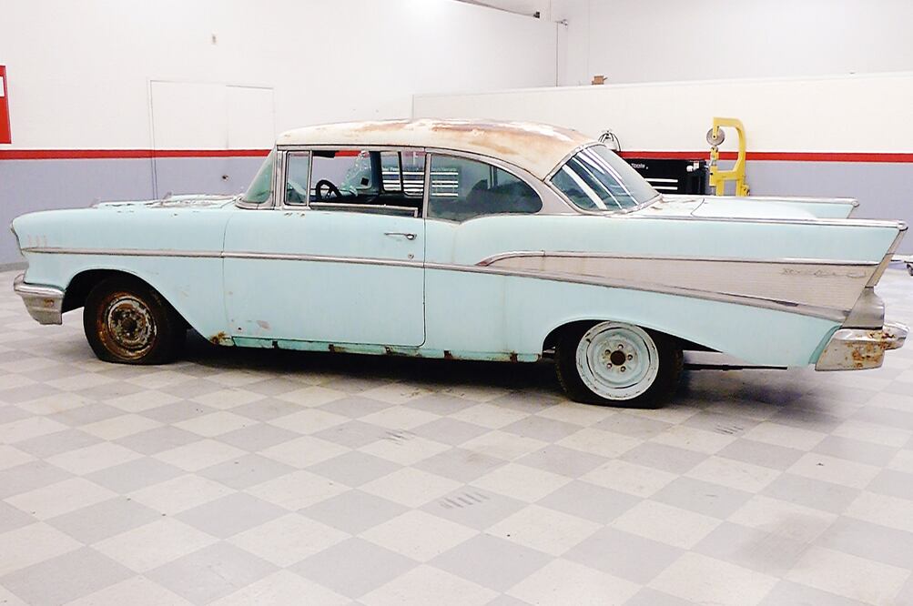 Los automóviles llegan destartaledos y salen convertidos en clásicos. Foto: CORTESÍA DISCOVERY CHANNEL