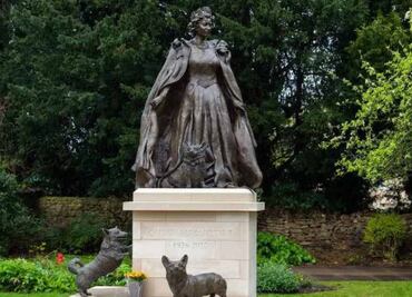 Isabel II, siempre con sus corgis: así es el monumento póstumo de la reina británica
