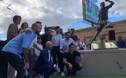 Presentan la estatua de Oribe Peralta en Torreón