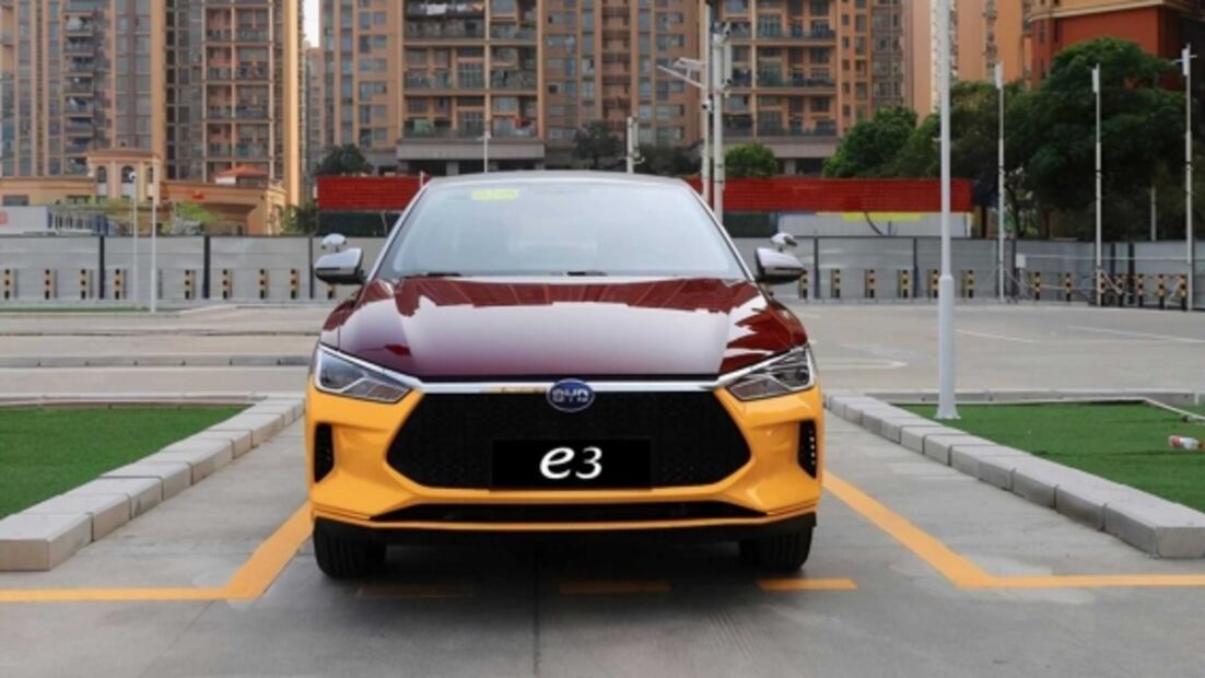BYD lanza el primer auto eléctrico con transmisión manual 