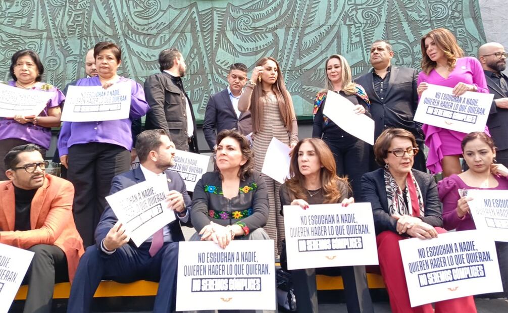 El grupo parlamentario de Movimiento Ciudadano se salió del pleno y no participó en la votación. Foto: Enrique Gómez / EL UNIVERSAL