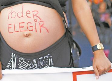 Cómo más de 100 chilenas se embarazaron por negligencia y no pueden abortar