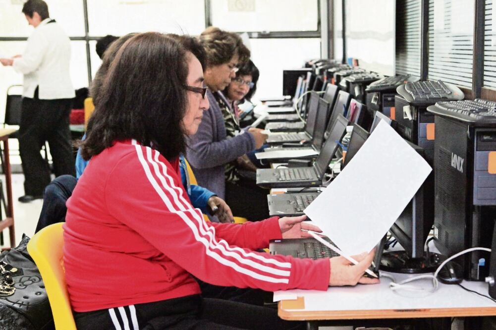 La SEP detalló que la evaluación para ingreso a educación media no se realizó en Chiapas, Guerrero, Michoacán, Oaxaca y Zacatecas (ARCHIVO EL UNIVERSAL)