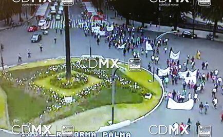 Padres de los 43 cierran Bucareli; ANUEE afecta Paseo de Reforma