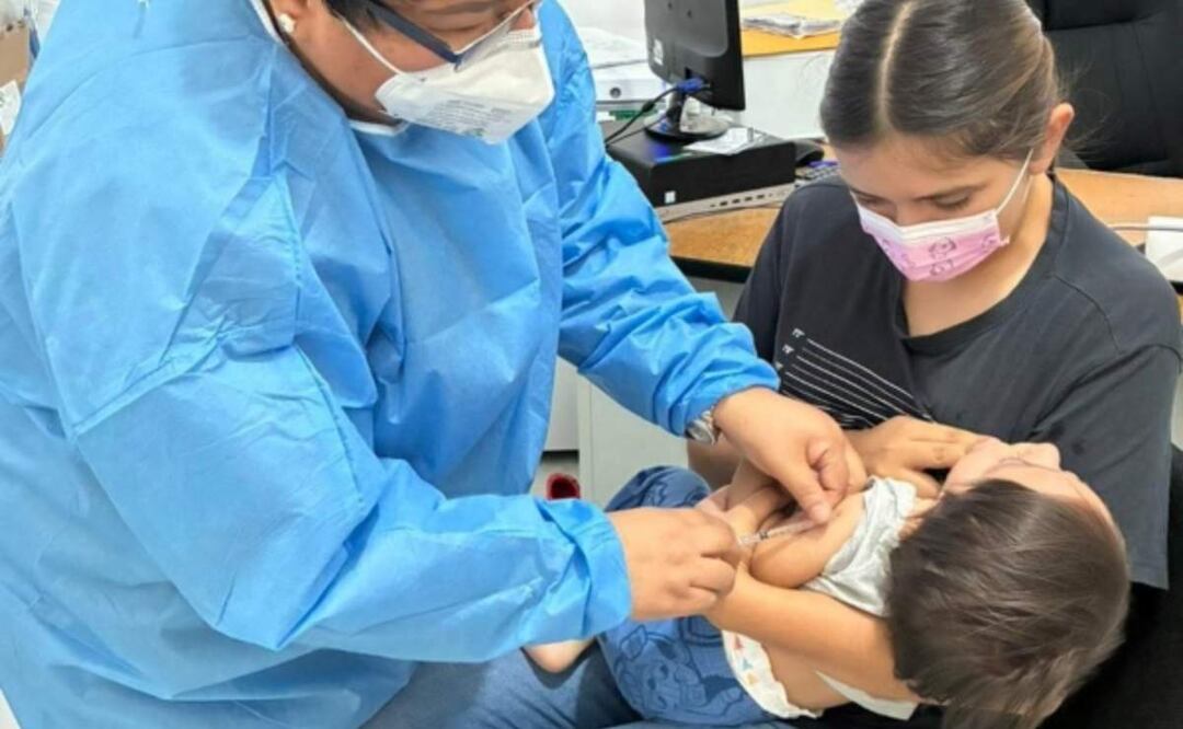 En Baja California Sur se tiene una cobertura del cien por ciento de vacunas contra el sarampión en menores de un año (07/07/2025). Foto: Especial