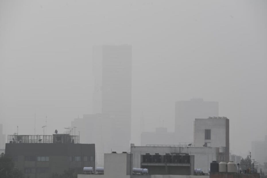 Así amanece la CDMX, con intensa neblina y frío