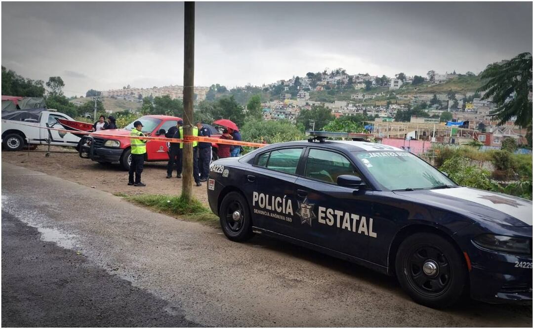 Rescatan el cuerpo de Carlos de la Presa Tejocote, en la Cuenca de San Mateo. Foto: Especial