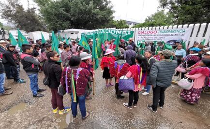 Normalistas, colonos y campesinos asfixian capital de Oaxaca con protestas