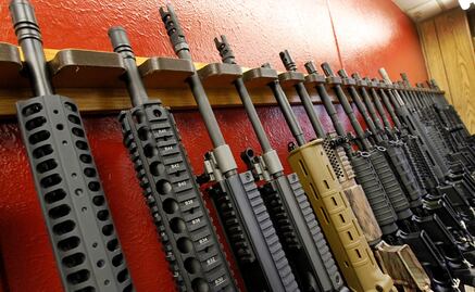 Rifle AR-15, con el que el atacante de Texas mató a 19 niños, es más barato que un iPhone