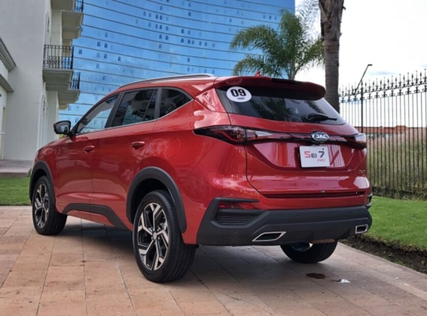 JAC Sei7 Pro 2022, primer contacto: muchas sorpresas a un precio razonable