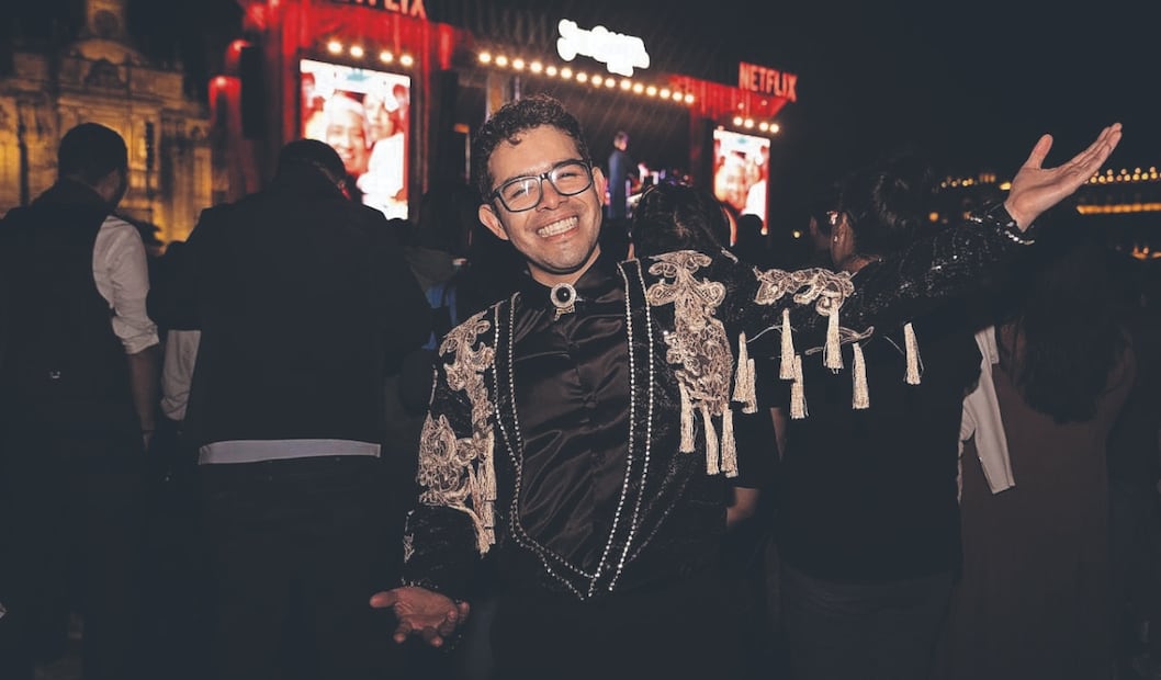 Sin distinción de edad, todos cantaron en la fresca velada. FOTOS: FERNANDA ZAMORA y HUGO SALVADOR. EL UNIVERSAL