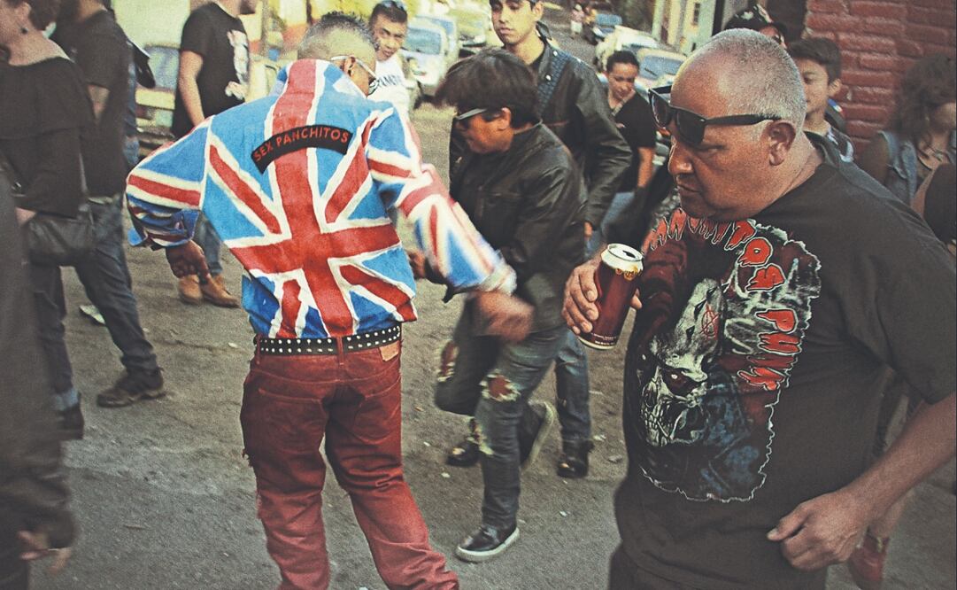 El cineasta Gustavo Gamou conoció a varios exintegrantes de la banda en una fiesta del barrio, quienes aceptaron contar su historia frente a la cámara. Foto: Ambulante