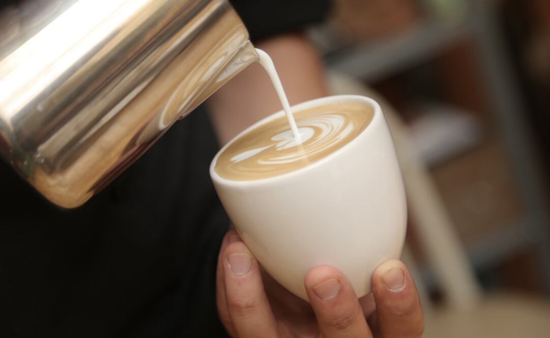 El estudio se centró en el genoma de italianos y neerlandeses, a los que tras las pruebas genéticas se les preguntó cuánto café consumían diariamente. (FOTO: Archivo/EL UNIVERSAL)