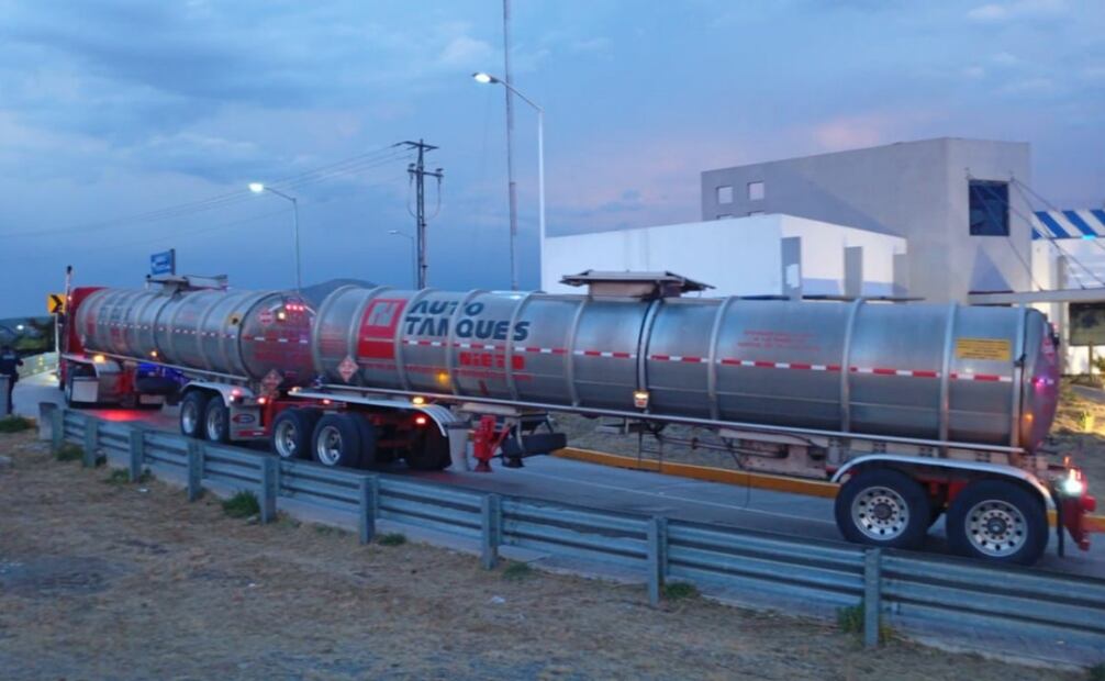 Tractocamión asegurado (13/05/2025). Foto: Especial