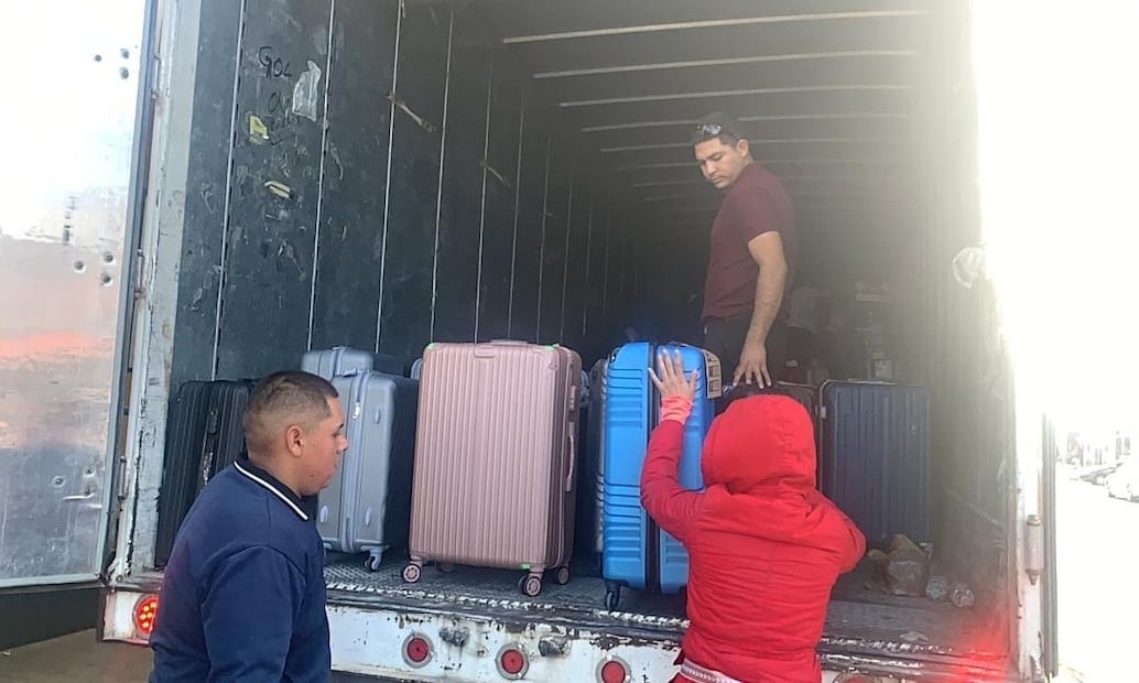 El secretario de Economía, Marcelo Ebrard, anunció la segunda "Operación Limpieza" en Sonora, en la que se aseguraron más de un millón de piezas de productos ilegales con un valor estimado de 150 millones de pesos. (12/12/24) Foto: Amalia Escobar/El Universal