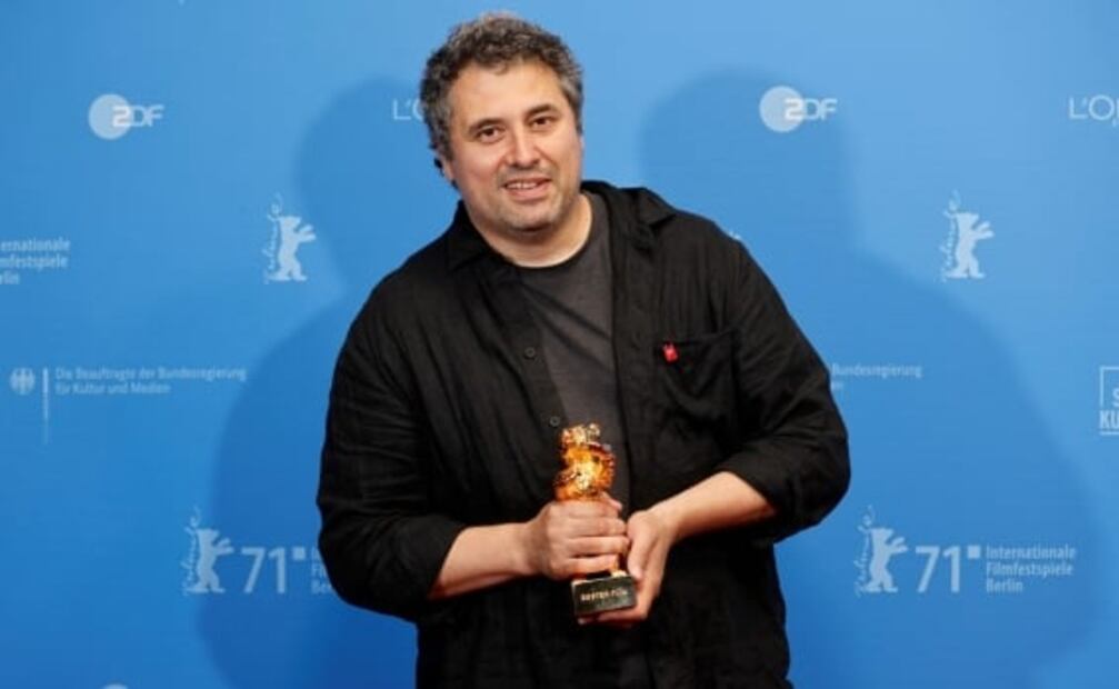 Alonso Ruizpalacios alza el Oso de Plata en una entrega atípica de la Berlinale