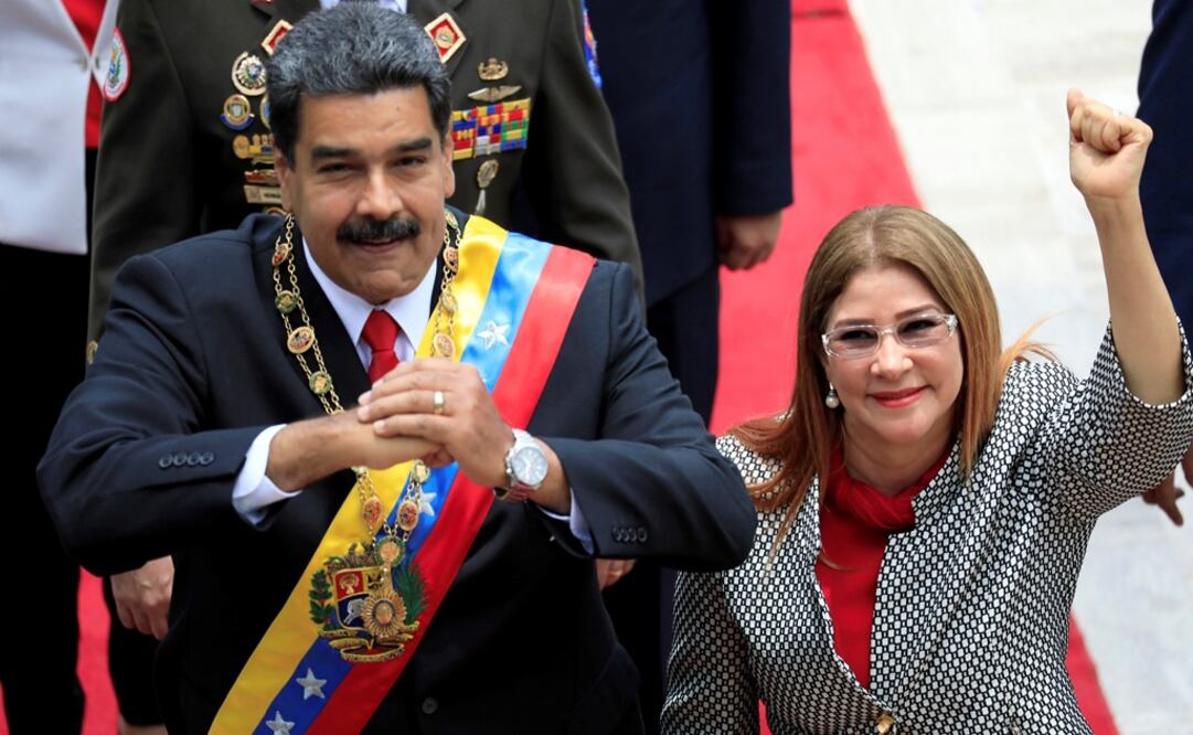 El presidente de Venezuela, Nicolás Maduro y su esposa Cilia Flores en un acto público en Caracas.  (Foto: Reuters)