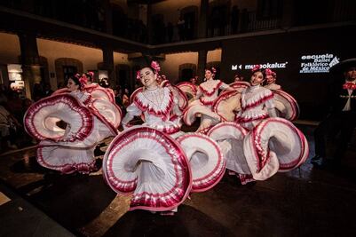 10 de mayo: desayuno y espectáculo en el Museo Kaluz 