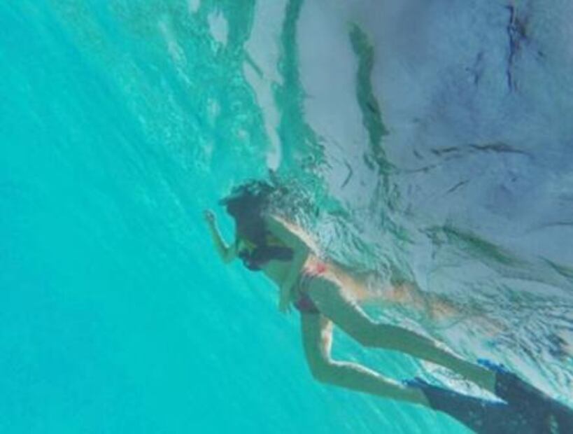 Ximena Navarrete se deja ver en bikini