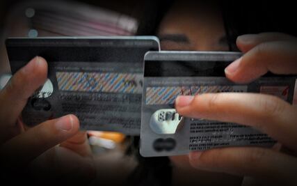 Clonan tarjetas de ayuda a afectados por sismo en Oaxaca