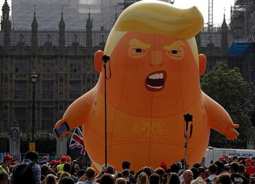 ¿Cómo el globo de “Baby Trump” se convirtió en símbolo de protesta contra el presidente de EU?
