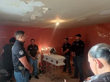 Velan a solas a niña de 5 años; tras mensaje en redes, policías, vecinos y taxistas responden a llamado en Coahuila