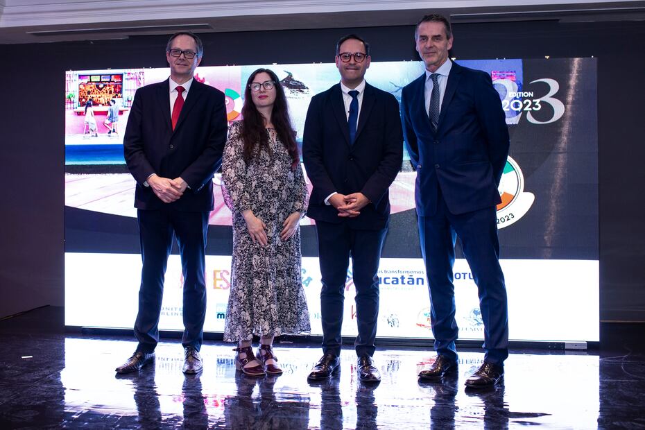 Rolf Meyer, Raquel del Castillo, Carlos Borboa y Embajador de Bélgica Johan Verkammen
