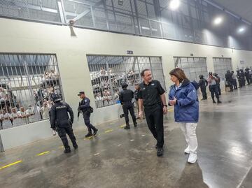 ¿Modelo Bukele en Argentina? Ministra de Seguridad visita El Salvador, busca replicar estrategia carcelaria
