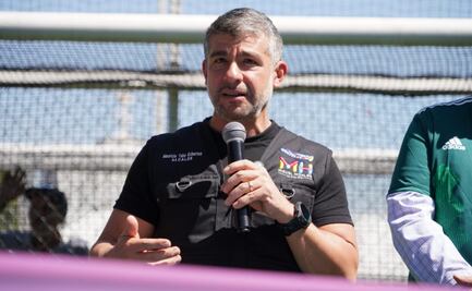 Mauricio Tabe entrega nuevas canchas de futbol en alcaldía Miguel Hidalgo